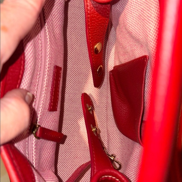 Dooney & Bourke  satchel holiday red gold tone  front clasp closure  like new - Picture 15 of 17